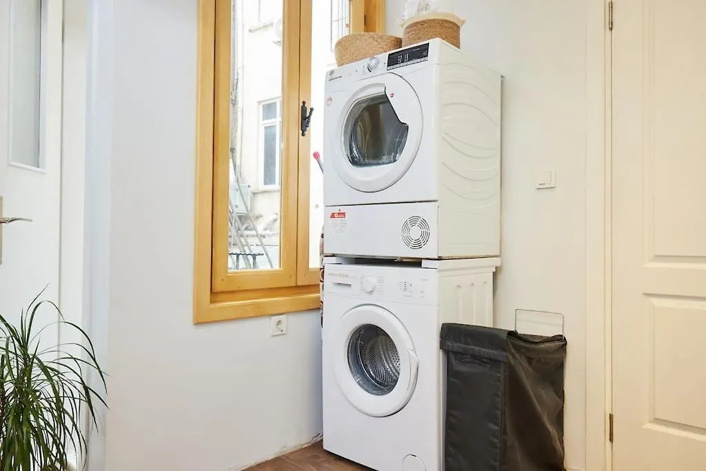 Stunning 2Br 1 Min Metro&Galata Lejlighed Istanbul 0*,  Tyrkiet